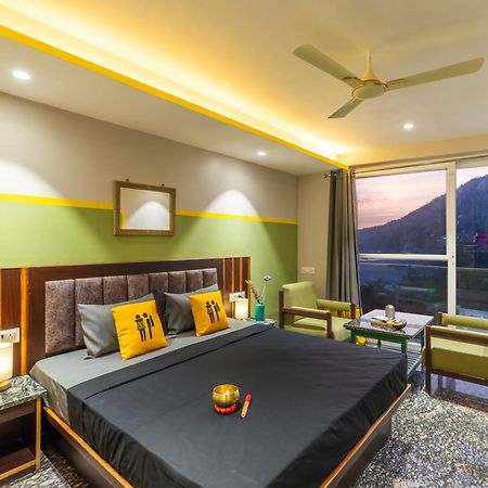 The Hosteller Rishikesh, Ganges Екстериор снимка