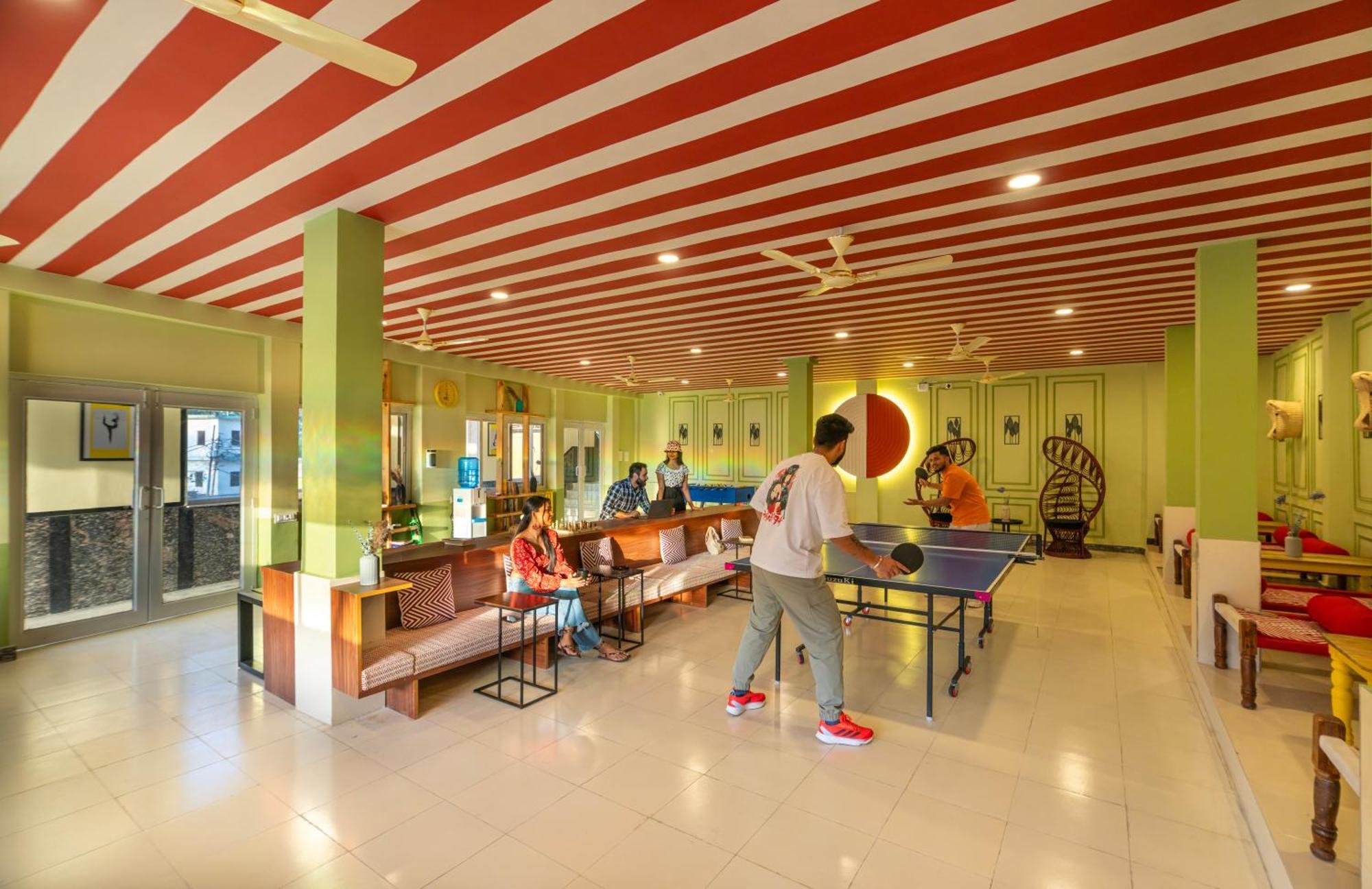 The Hosteller Rishikesh, Ganges Екстериор снимка