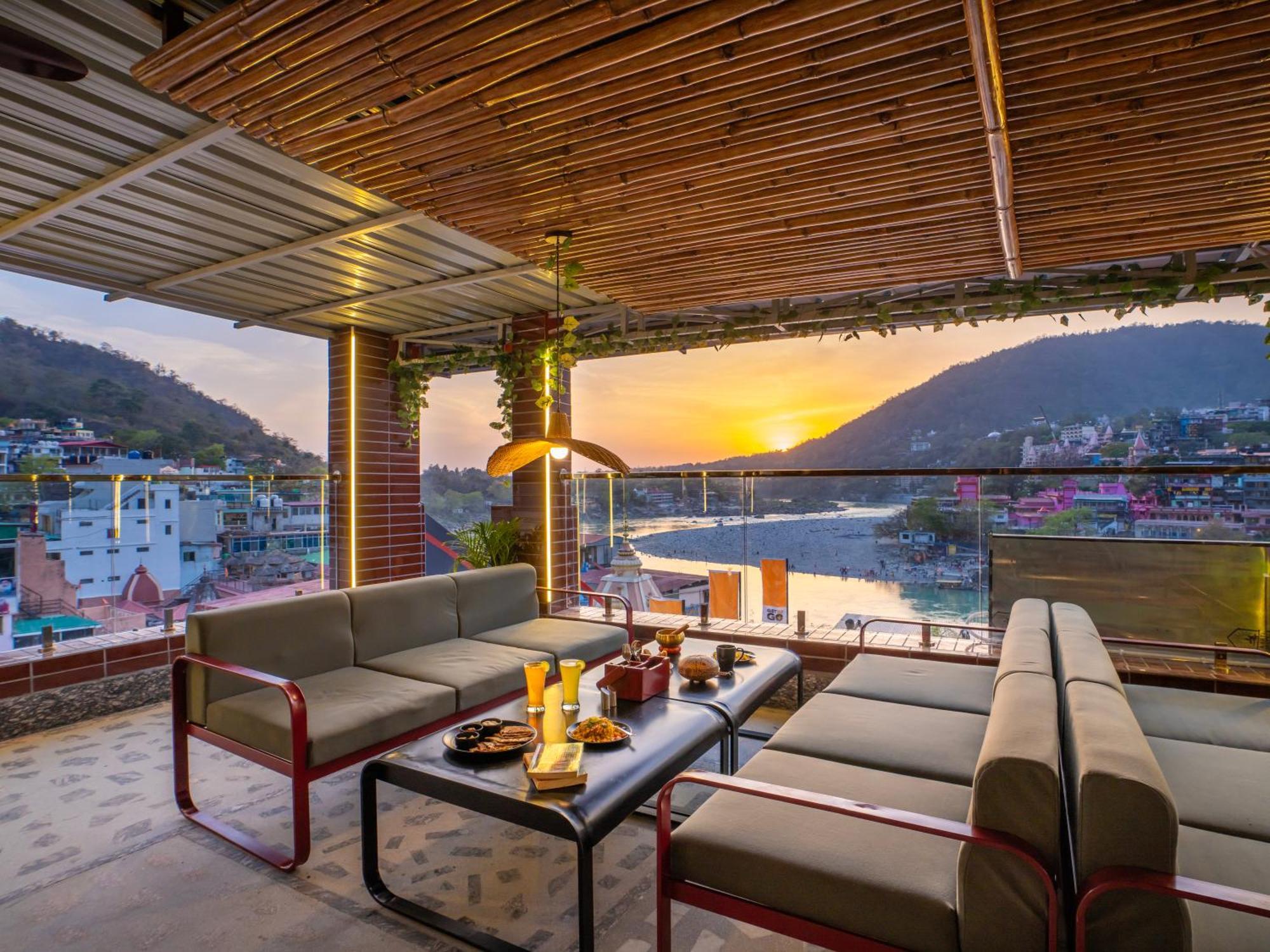 The Hosteller Rishikesh, Ganges Екстериор снимка